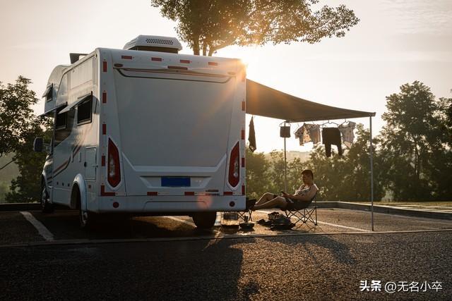在云南大理看到不一样的旅居者，不用房租水电费，反而还有收入