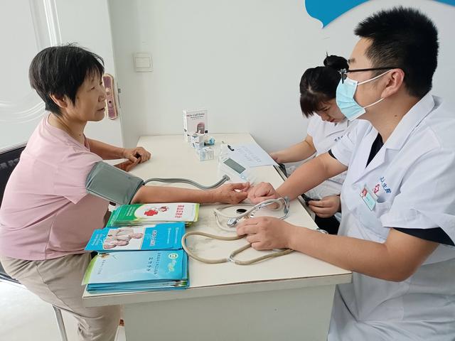 《当你老了，一定要明白这10个真相！看完瞬间释然了》