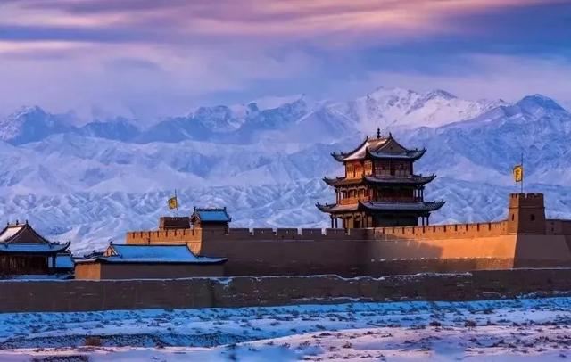 嘉峪关人集合!!🤩冬天这里暖的“心窝窝烫”，本地人表示攒劲滴很~~