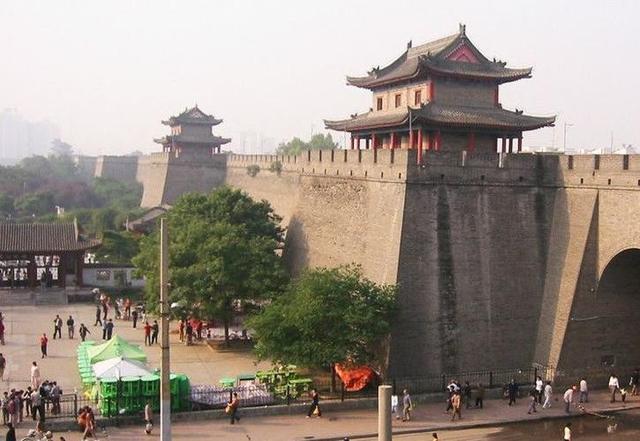 古城墙往往都是锯齿状，这是为什么，古人这么做有什么好处？