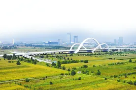 【沿着总书记的足迹】山西转型综改示范区：追风赶月 一路向前图片