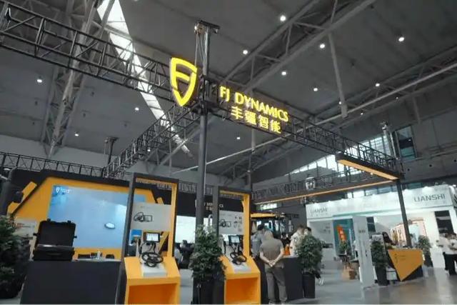 遭大疆退股的FJD冲刺IPO，博士押注农业机器人，3年半累亏12.88亿