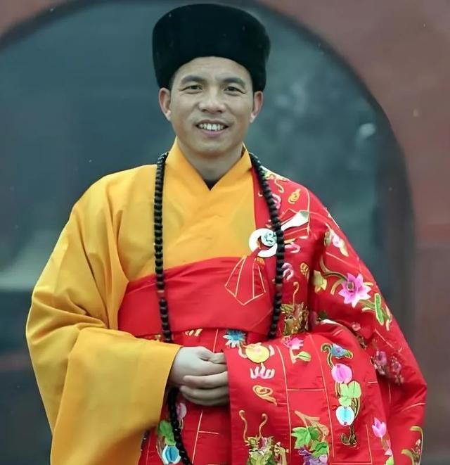 释印乐接替释永信任少林住持，为何不是方丈？住持和方丈有何区别