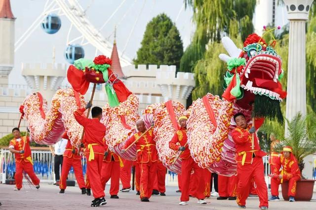 看演出、体验非遗、吃万人长寿面、听音乐会......在石景山从早玩到晚