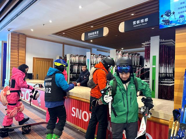 发现最美铁路·穿越林海雪原 | 开通两月运送超110万旅客，沈白高铁织就冰雪旅游“快车道”