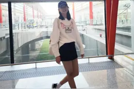 “合影杀手”张梓琳，不愧是世界小姐，纯净素衣都能穿出高级感图片