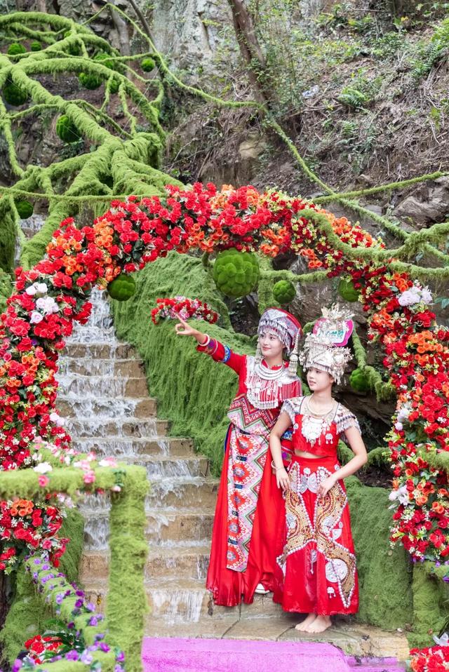这些人免票！锦鲤土司城邀你一起登高祈福