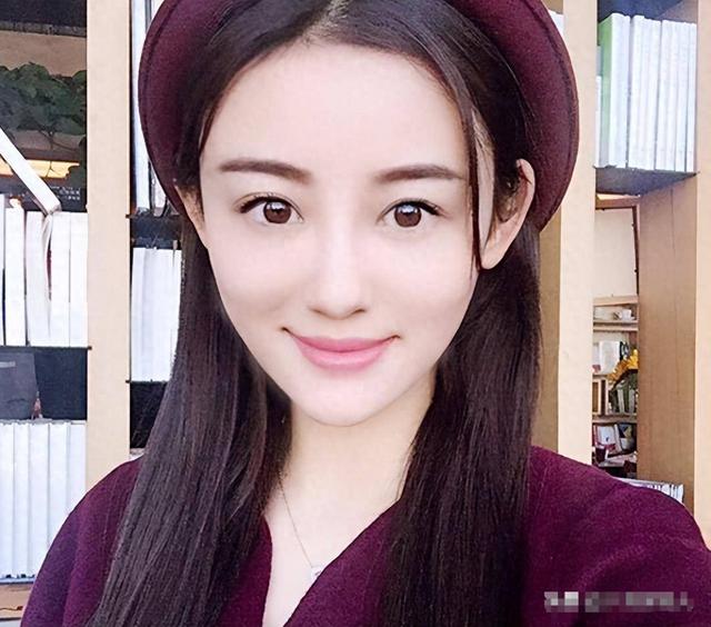 原来她早已去世，26岁全身溃烂因癌症而亡，被家人“吸血”多年！