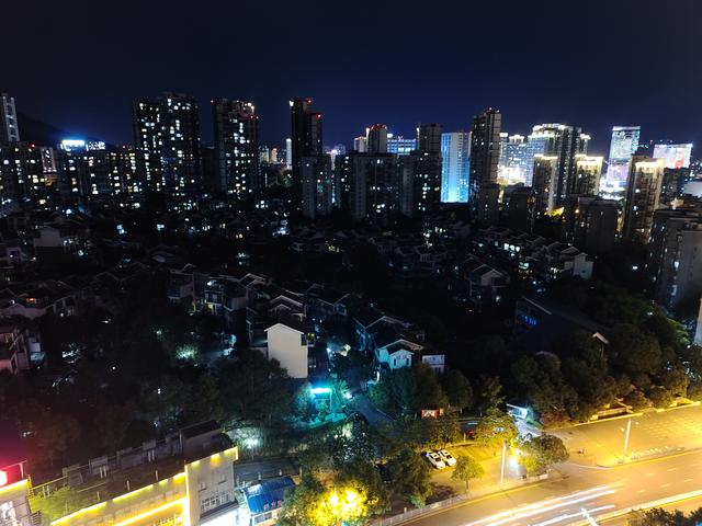 湘西吉首的夜景很美