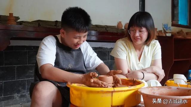 建水迎来暑期旅游“热潮”