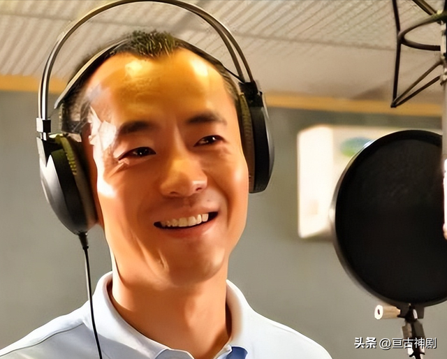 那个曾扬言让中国给全世界道歉，惨遭央视开除的阿丘，如今怎样了