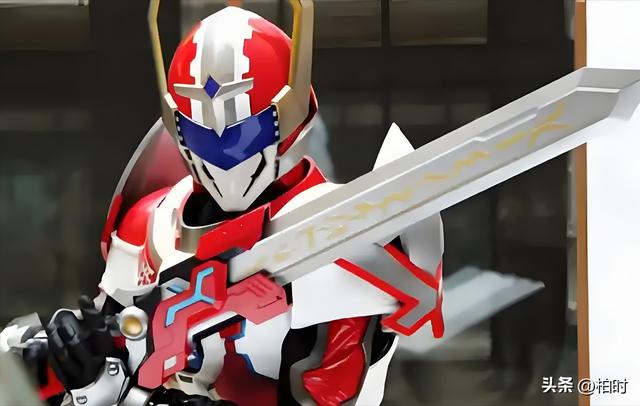 光影VS刑天：炎龙修罗谁称王？铠甲数据与战力终极解析