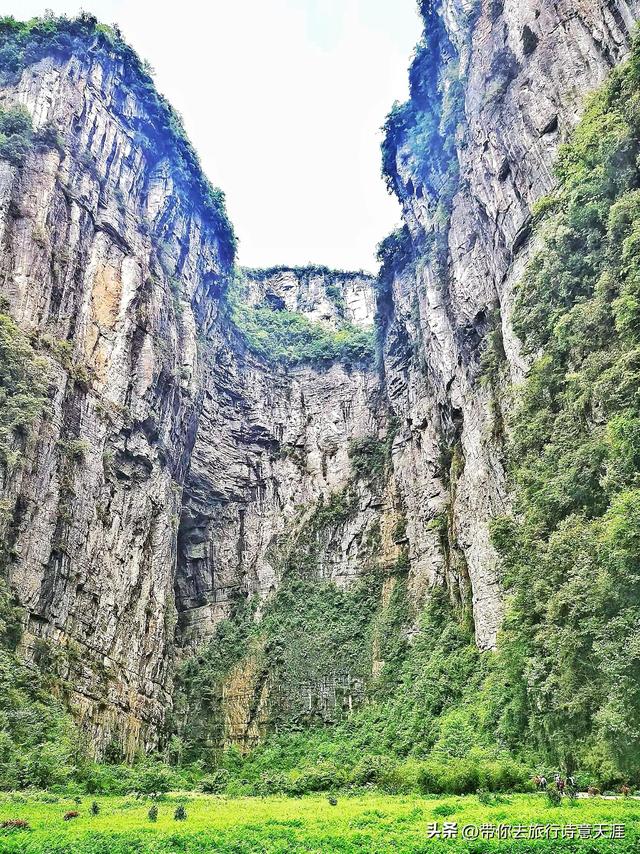 武隆天生三桥，景区没有安装电梯的原始模样
