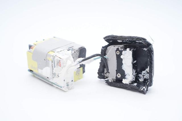 小米120W澎湃秒充+100W PD快充，酷态科10号超级电能充mini拆解