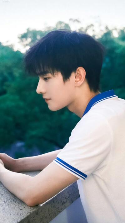 李少红的直觉是对的，33岁变了面相的杨洋，给娱乐圈明星提了个醒
