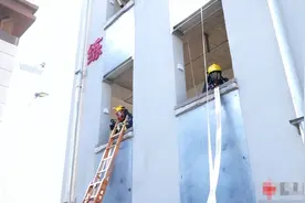 宿迁消防员：负重奔跑蒙眼训练 苦练技能“守”平安图片