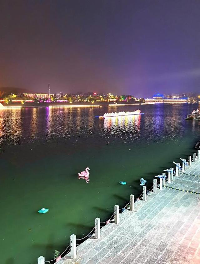 游安徽屯溪老街和徽州古城