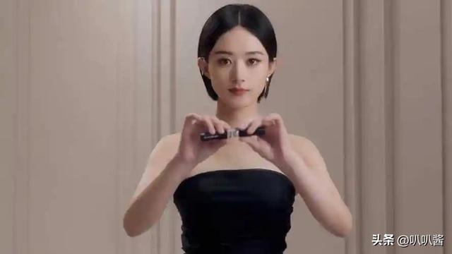 官方发文，高调官宣38岁赵丽颖喜讯，让冯绍峰和整个娱乐圈沉默了