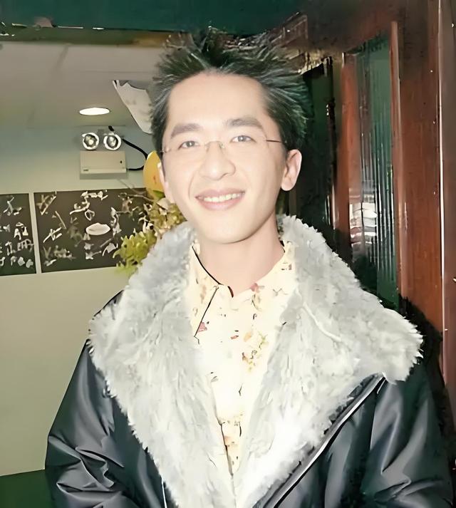 百位女星投怀送抱？富豪拒接：卸妆后判若两人！网友炸锅评理