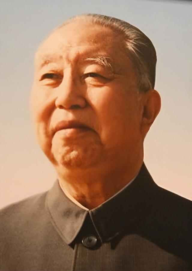 曾有人问华国锋：最满意的一项政绩是什么？他的回答让人有点意外