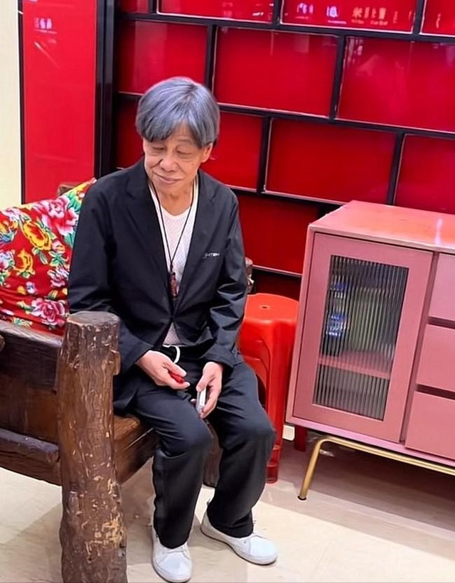 梁小龙去世早有预兆，关门弟子爆料3个“不良爱好”，都是催命符