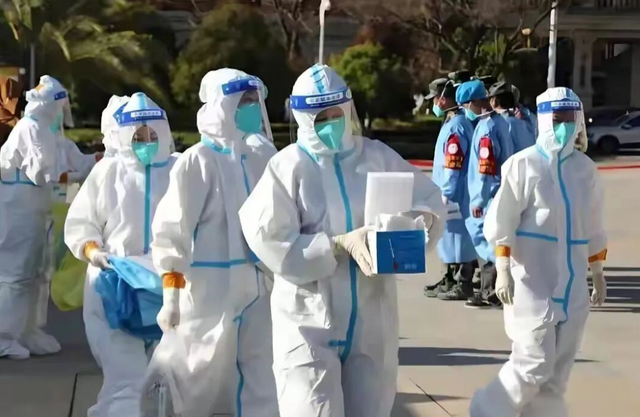 5年前，靠倒卖口罩一年赚60亿元，住5万一夜酒店的他	，如今咋样了