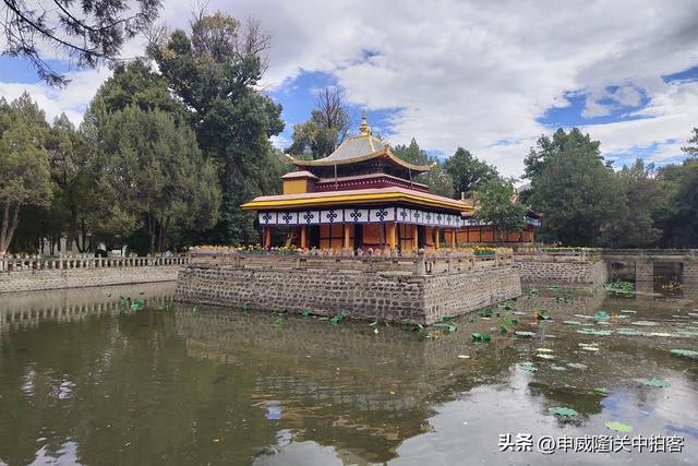 拉萨市：走进罗布林卡