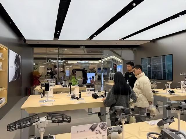 OPPO、vivo等手机巨头杀进手持影像！大疆份额下滑，还能稳吗？