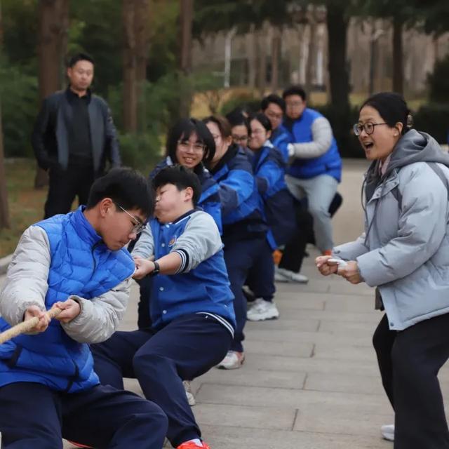 凝心聚力,气拔山河 | 恒德冬季拔河比赛热血开拔!