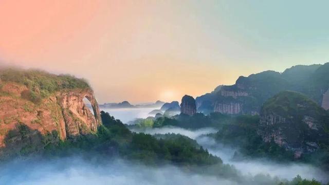 鹰潭 “双节” 福利轰炸！19条文旅优惠政策出炉，承包你的8天快乐！「全球学子嘉游赣 奇绝鹰潭逍遥游」