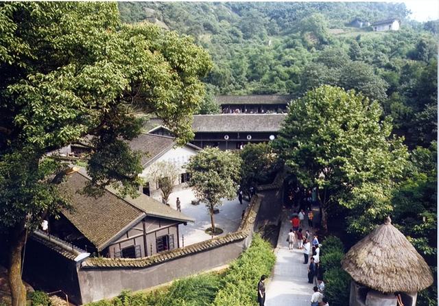 这座英雄之城，藏着中国崛起的密码，是盛世如你所愿的完美诠释