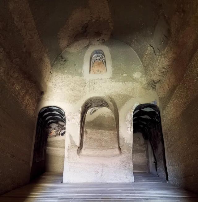 “好像全身的皮肤都被扒光了”