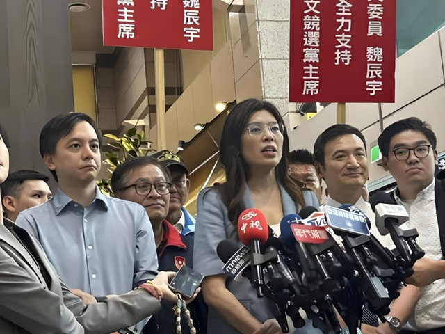 民进党丢掉底线	，将资产移交美国，台富商将访陆，郑丽文强烈批评