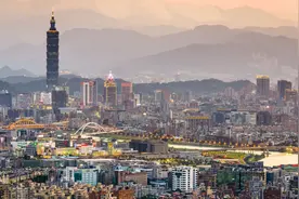 无视中方制裁，美27家军火商窜台，不到24小时，解放军反制来了图片