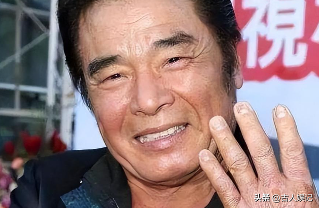 “6个老婆”同住一屋	，每人每月7万零花钱，71岁又娶第七房小娇妻