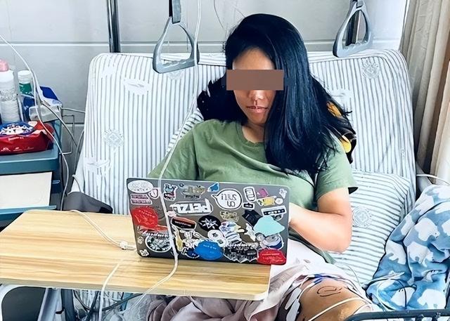 女孩在西藏徒步时骨折无法行动，10个藏民把她抬下山，收费6万元
