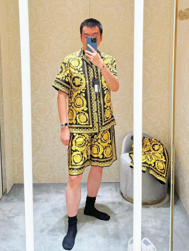 中年男人油腻4件套：“个个大牌，却是山寨重灾区”，看看你有吗