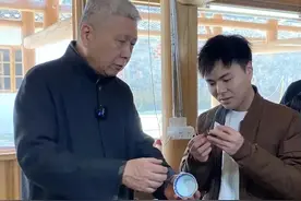 找马未都鉴定了我的瓷器，说是做旧的，你们看看这能是做旧的吗？图片