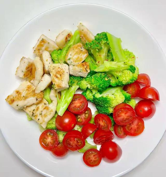 从136斤到113斤！我靠“每周饿2天”掉秤23斤，不天天节食那种