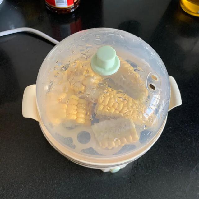 被年轻人家里的“蒸蛋器用法”惊呆了！打开思路后，根本闲置不了