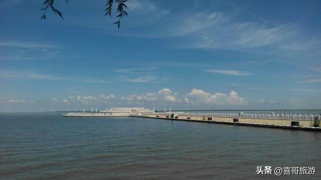 吉林隐藏的生态宝库！亚洲最大仿古殿宇在此，还能看泾渭分明奇观