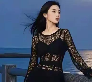 人到中年，一个女人开始频繁运动、健身，往往说明一个问题