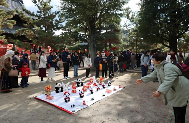大量日本游客涌进北京！打着旅游幌子不去旅游不吃美食，为啥来？