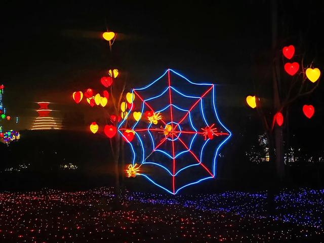 桂林：首届非遗千灯游园，光影艺术璀璨盛宴！