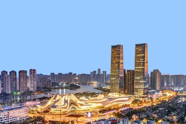 旅游旺季一般是几月份，因时因地而言，关于旅游旺季的多元解读