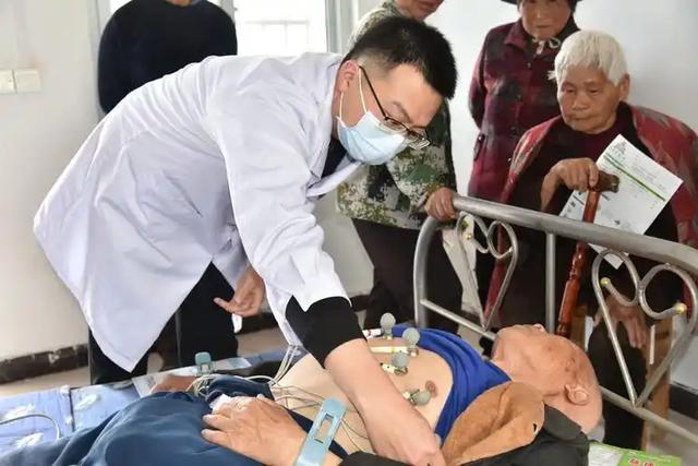 医生：老人若开始补充辅酶Q10，用不了多久，身体或出现5大变化