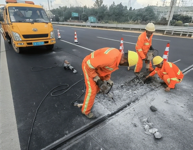 线路越直越省钱，为何美国是直的，我国高速却基本是弯的？