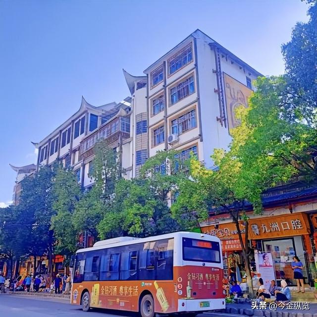 别再抱怨生活平淡！你家那点柴米油盐，藏着千万流量的"情绪炸弹"