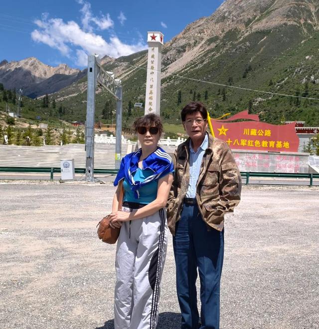 “奔八”老人驾车川藏路，穿越矮拉山，去看援藏的外孙女！