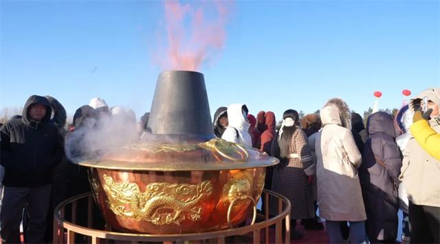 银色乌珠穆沁草原冰雪那达慕暨草原99号公路冰雪季隆重开幕